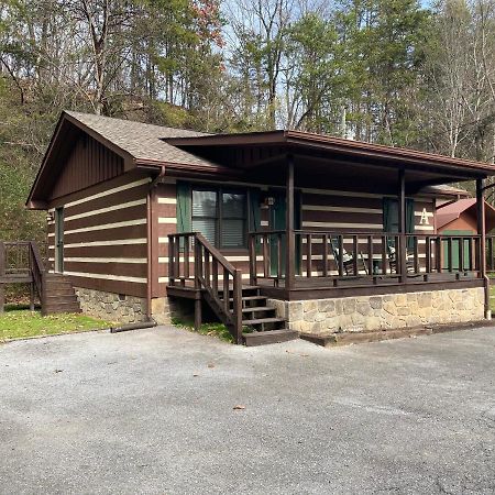 Villa On Dolly Time 1 Mile From Dollywood à Pigeon Forge Extérieur photo