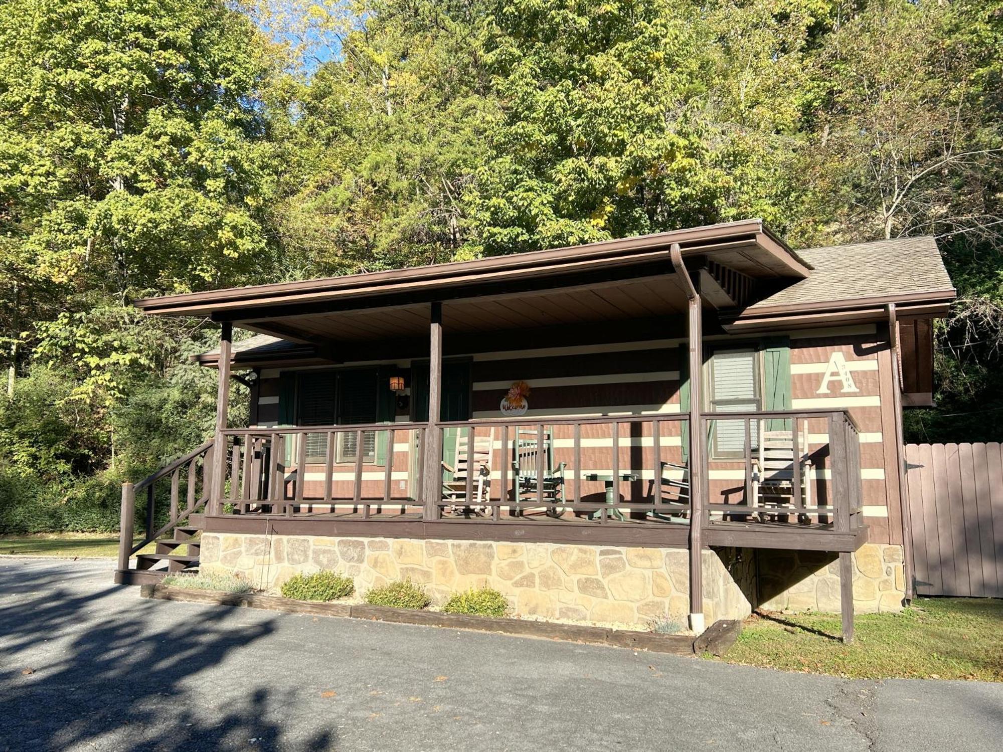Villa On Dolly Time 1 Mile From Dollywood à Pigeon Forge Extérieur photo