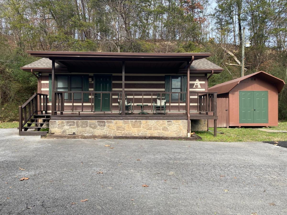 Villa On Dolly Time 1 Mile From Dollywood à Pigeon Forge Extérieur photo