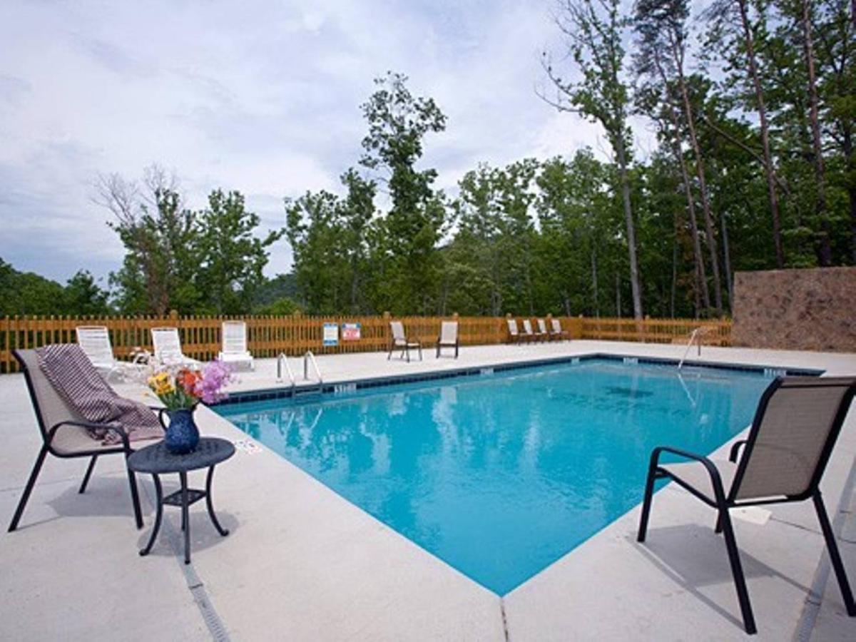 Villa On Dolly Time 1 Mile From Dollywood à Pigeon Forge Extérieur photo